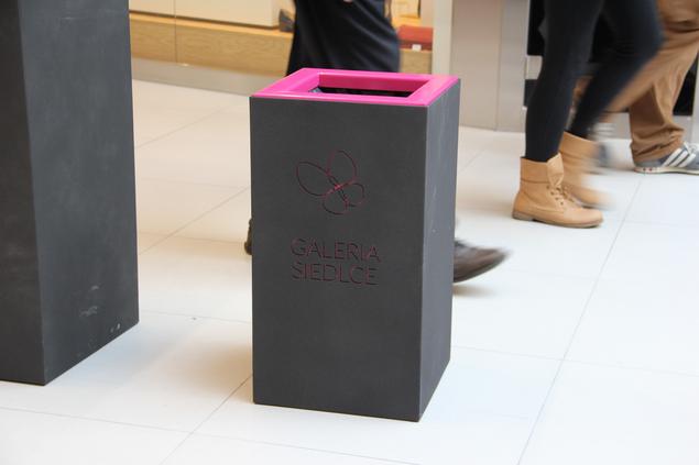 Dekoracyjne donice stalowe do aranżacji galerii handlowych